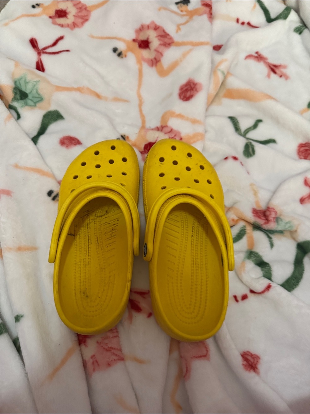 CROCS Classic Clog Mules in Bright Yellow